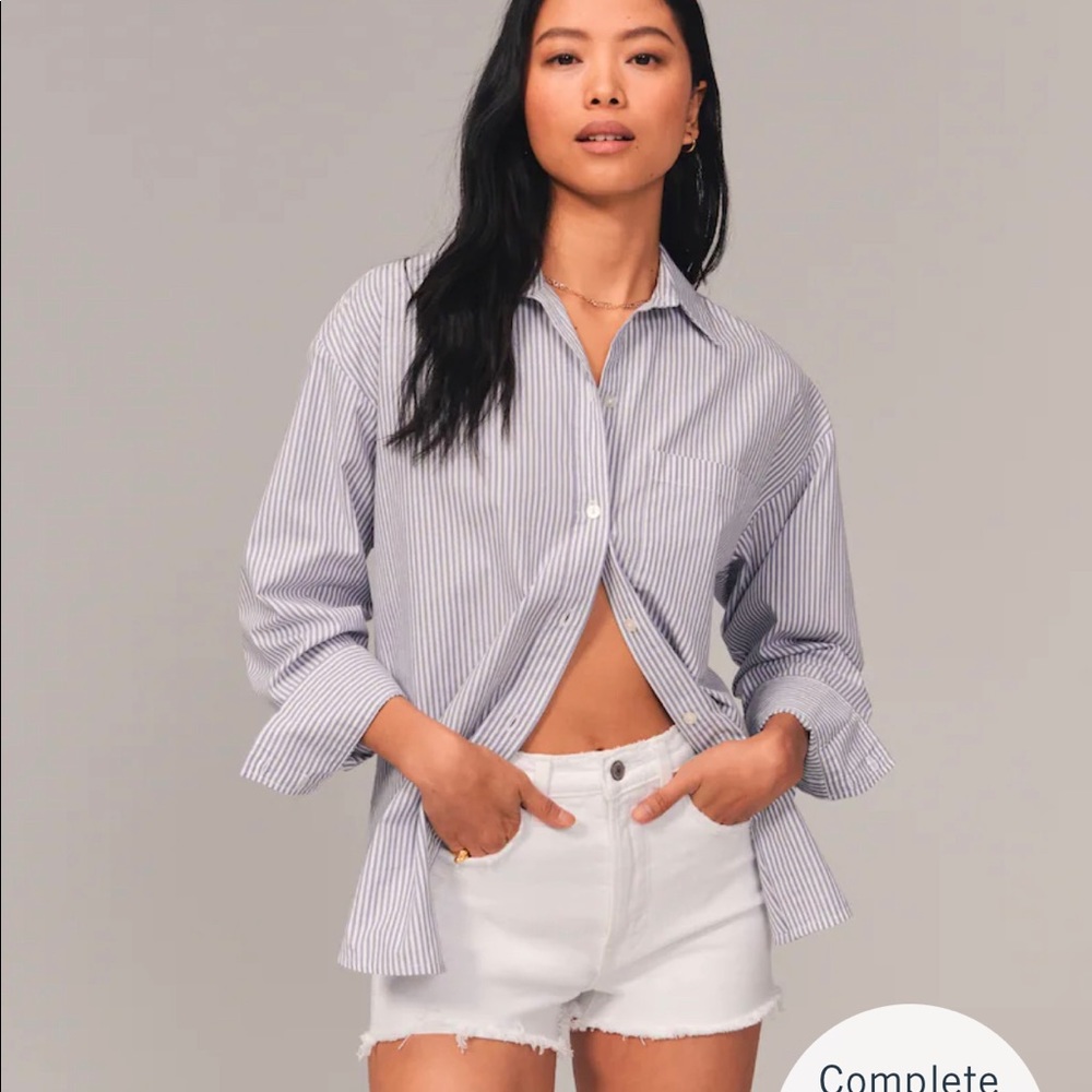 NWOT Abercrombie high rise mom short